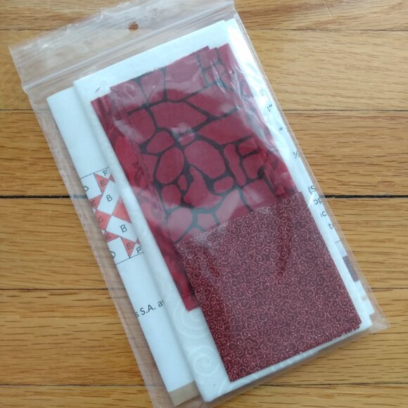 Quilt Block Sewing Pattern Kit with Fabric "Maple Star" Shop Hop July 2014 - Picture 5 of 6